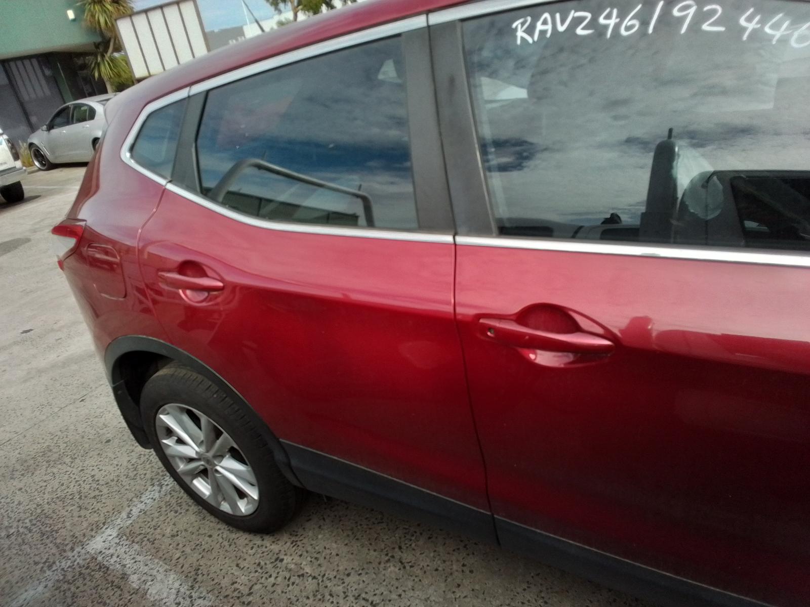 View Auto part Radiator Nissan Qashqai 2015