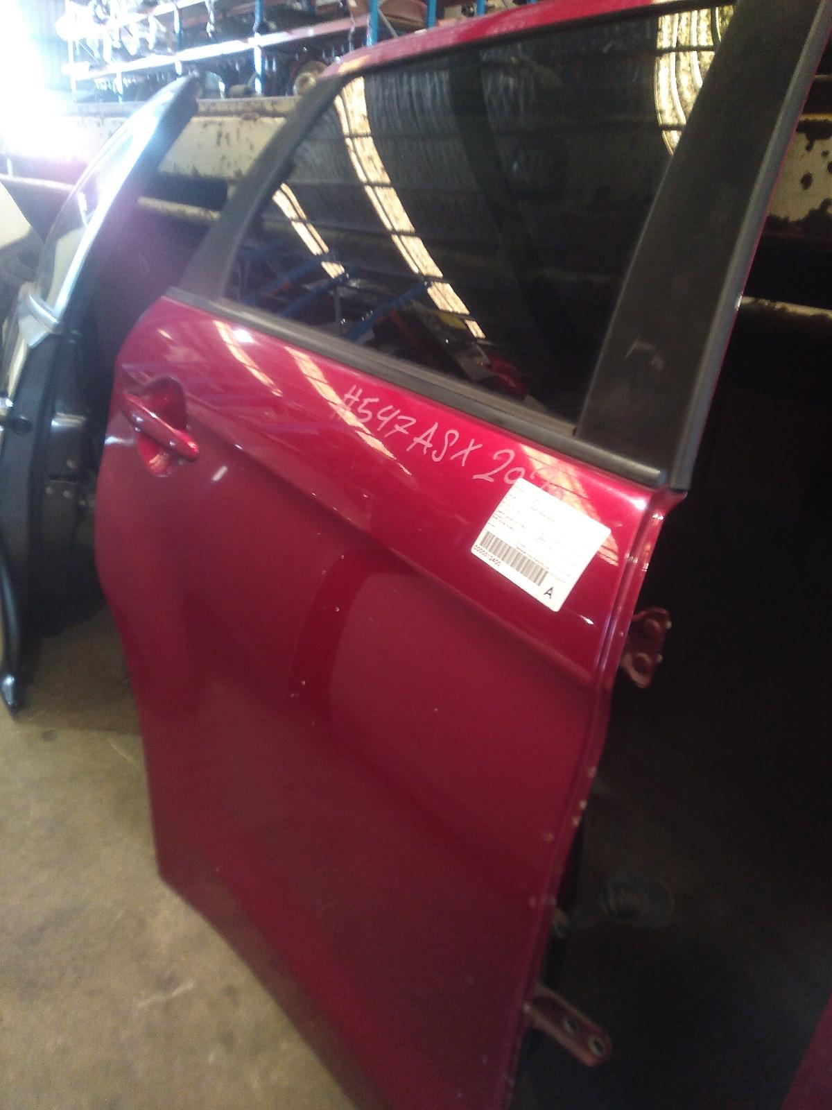 View Auto part Right Rear Door Sliding Mitsubishi Asx 2020