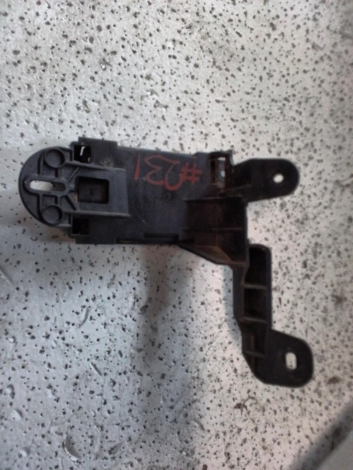 View Auto part Misc Switch/Relay Volkswagen Golf 2020