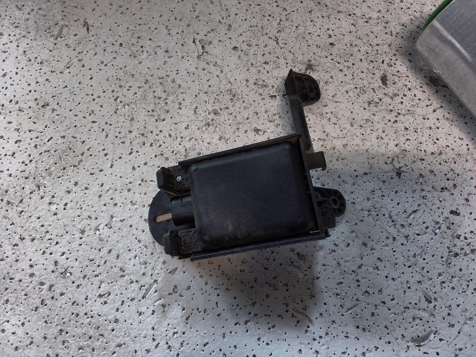 View Auto part Misc Switch/Relay Volkswagen Golf 2020