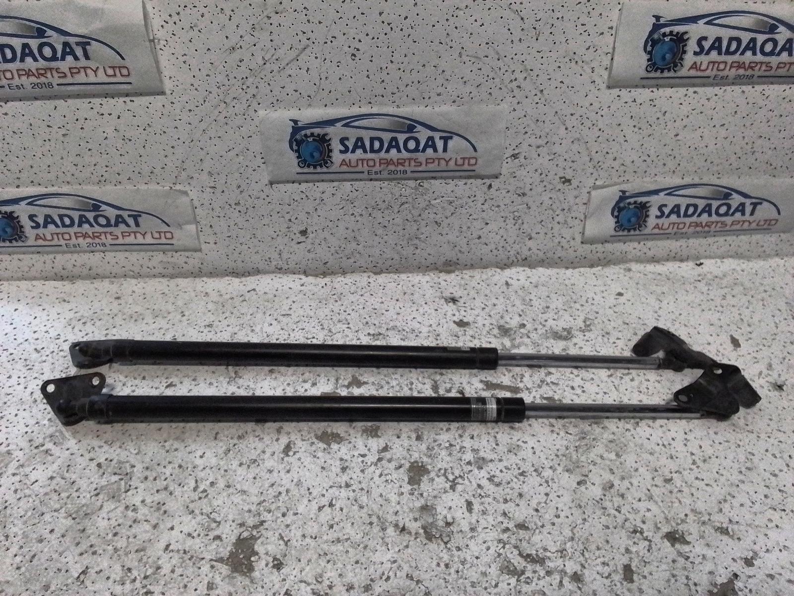 2012 Toyota Hiace Hatch Strut View Auto part Hatch Strut Toyota Hiace 2012